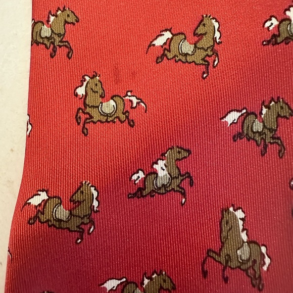 Hermes vintage tie near perfect condition. Classic print. - Picture 3 of 4